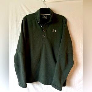Under Armour loose fit small cold gear